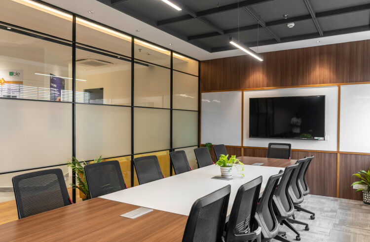 12807kantoor leeg vergaderruimte.jpg